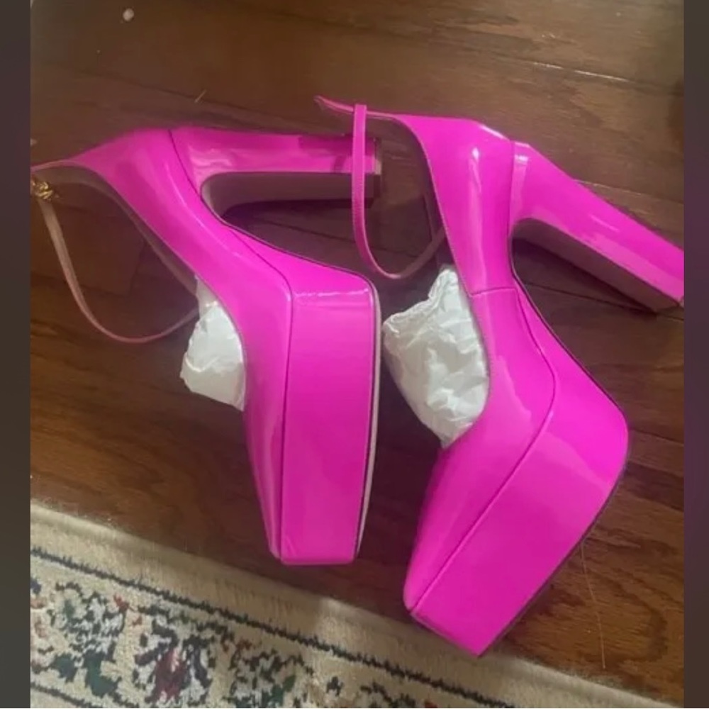 Valentino Garavani Tan-Go Pink Patent Ankle Strap Platform  Size 41
